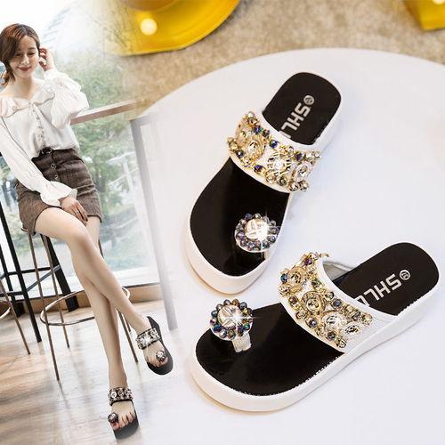 坡跟网红拖鞋,坡跟网红拖鞋，夏日清凉新风尚